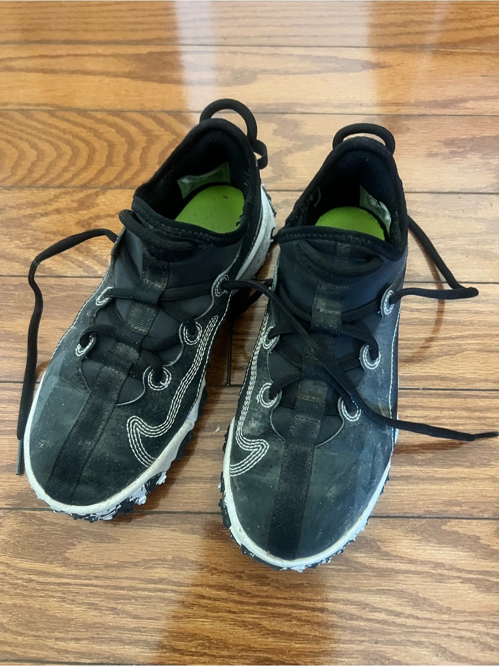 Nike Men's Black Sneakers with White Accents